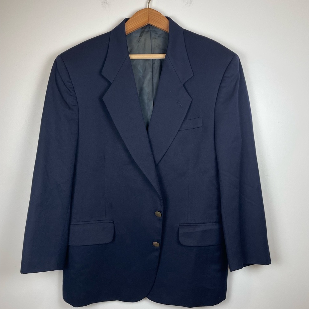 Oscar de La Renta Men's Navy Wool Blazer with metal engraved buttons